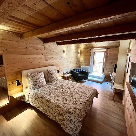 La Brigue Suite "Chalet" Dans Maison De Village מראה חיצוני תמונה