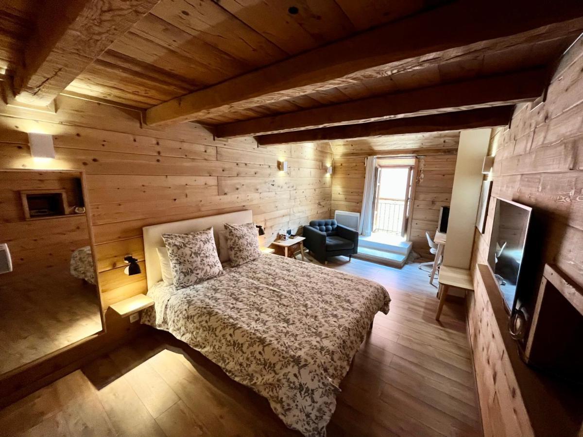 La Brigue Suite "Chalet" Dans Maison De Village מראה חיצוני תמונה